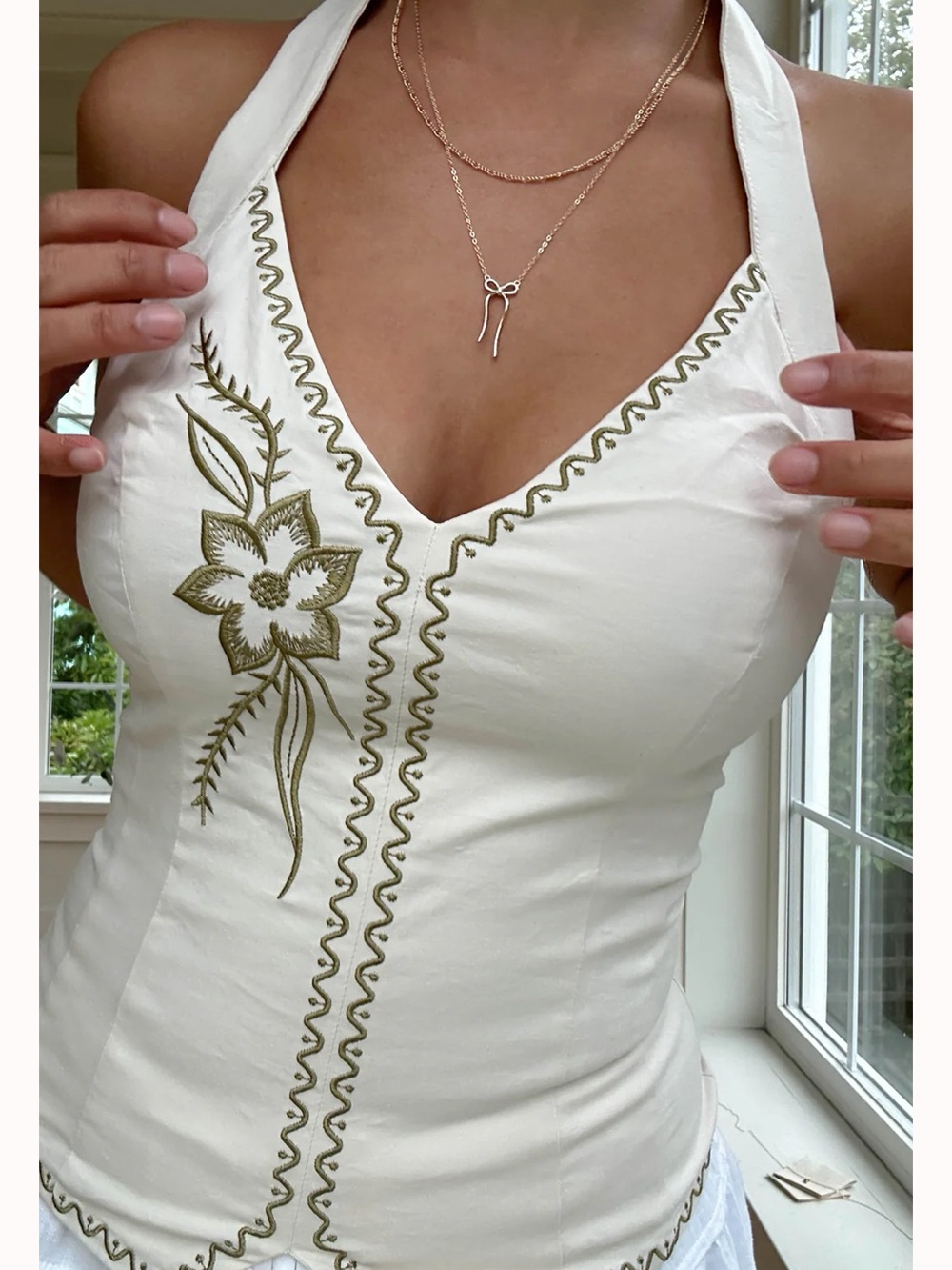 Princess Polly Ivory Halter Top with Olive Embroidered Floral Detail NEW - Picture 1 of 3